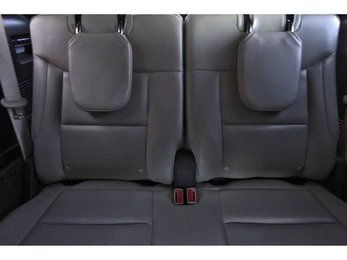 Used 2020 Ford Explorer Platinum w/ Premium Technology Package image 16