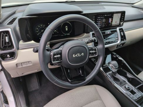 Used 2023 Kia Sorento SX FWD image 16