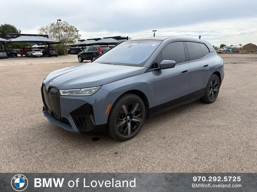 Used 2024 BMW iX xDrive50 w/ Premium Package AWD/4WD image 1
