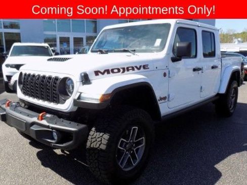 Used 2024 Jeep Gladiator Mojave AWD/4WD image 1