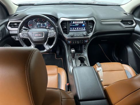 Used 2017 GMC Acadia SLT image 4