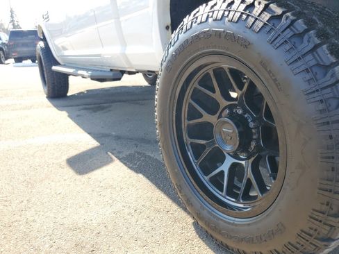 Used 2018 RAM 2500 Laramie w/ Sport Appearance Group image 31