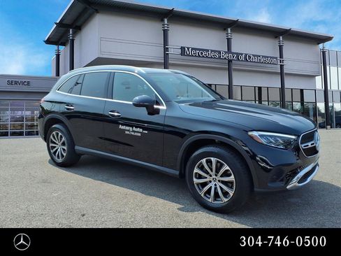 Used 2025 Mercedes-Benz GLC 300 4MATIC image 1