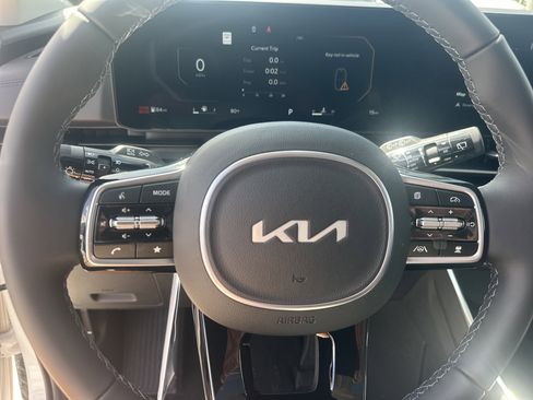 New 2026 Kia Carnival SX FWD image 17