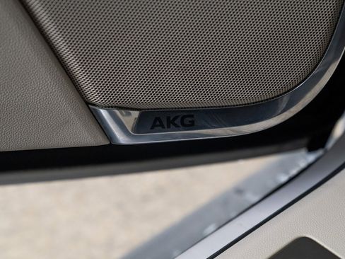 Used 2021 Cadillac Escalade ESV Sport Platinum w/ LPO, ONYX Package image 15