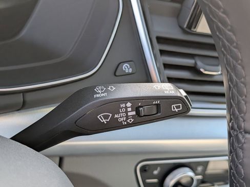 Used 2025 Audi Q5 2.0T Premium image 40