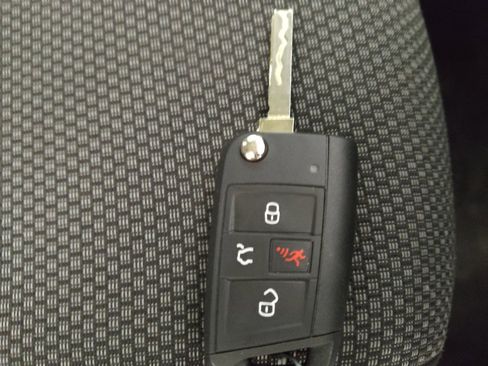 Used 2021 Volkswagen Jetta S w/ Driver Assistance Package FWD image 32