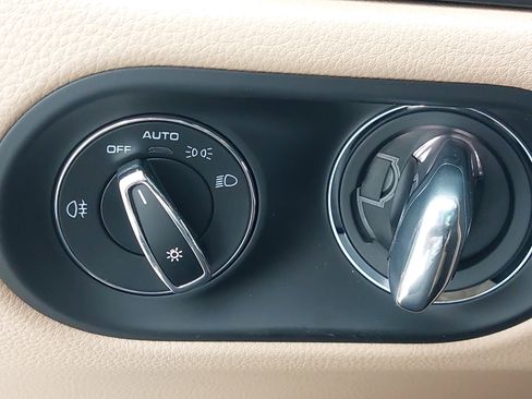 New 2026 Porsche Macan image 27