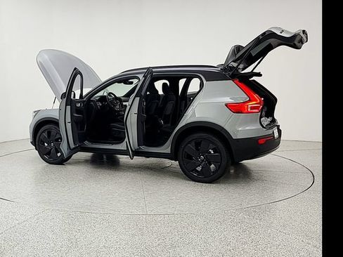 New 2026 Volvo XC40 B5 Ultra w/ Protection Package Premier AWD/4WD image 12