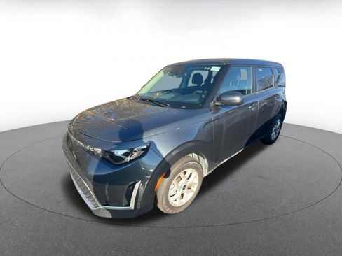 Used 2025 Kia Soul LX w/ LX Technology Package image 7