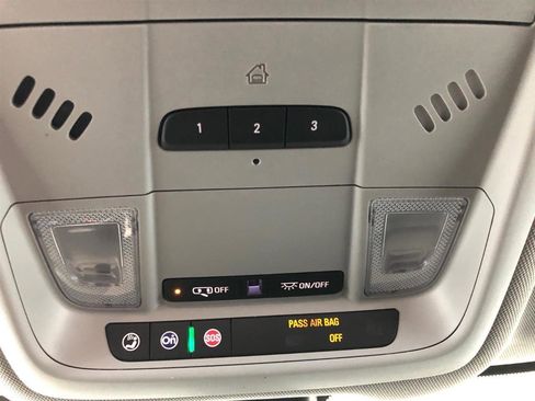 Used 2019 Chevrolet Equinox LT image 19