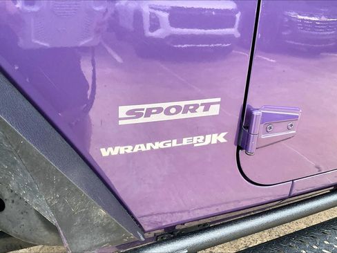 Used 2018 Jeep Wrangler Sport AWD/4WD image 29