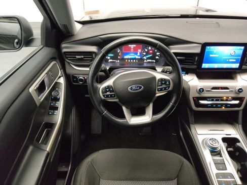 Used 2023 Ford Explorer XLT RWD image 22