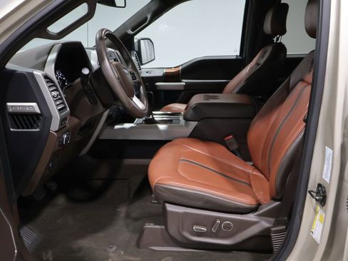 Used 2018 Ford F150 King Ranch w/ Equipment Group 601A Luxury AWD/4WD image 13