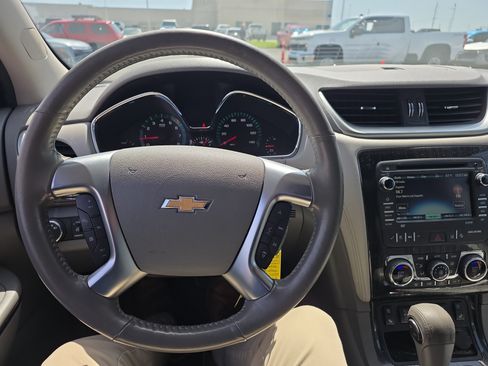 Used 2016 Chevrolet Traverse LTZ FWD image 14