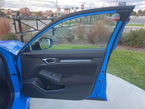 Used 2025 Honda Civic Type R image 40