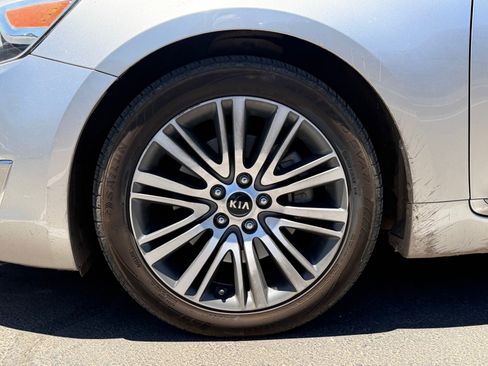 Used 2014 Kia Cadenza Premium w/ Luxury Package FWD image 6