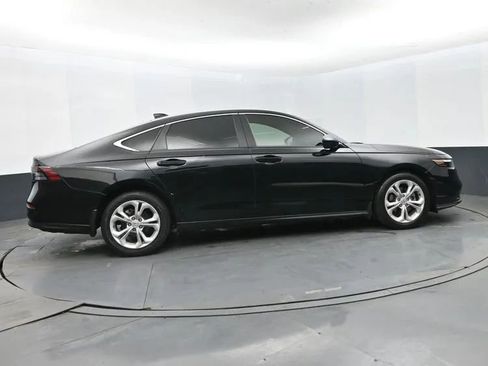 Used 2025 Honda Accord LX image 4