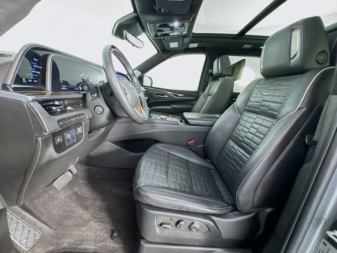 Used 2022 Cadillac Escalade Sport Platinum image 12