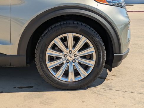 Used 2020 Ford Explorer Limited image 32