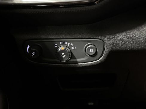 Used 2021 Chevrolet TrailBlazer LT FWD image 18
