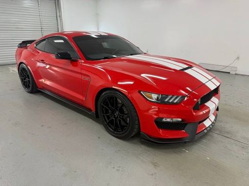 Used 2019 Ford Mustang Shelby GT350 w/ Technology Package image 3