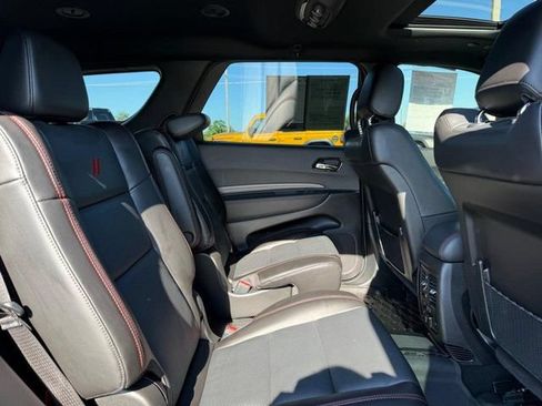 Used 2023 Dodge Durango R/T w/ Tow 'N Go Package AWD/4WD image 12