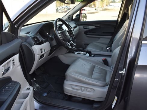 Certified 2019 Honda Pilot Elite image 12