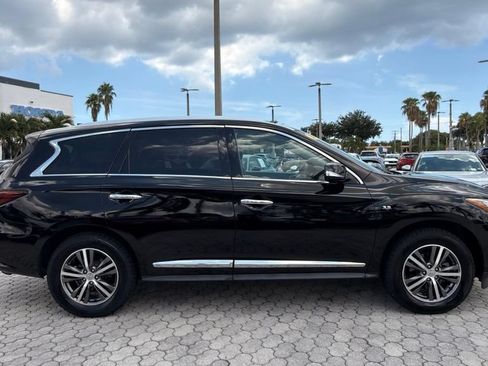 Used 2020 INFINITI QX60 Luxe w/ Essential Package FWD image 15