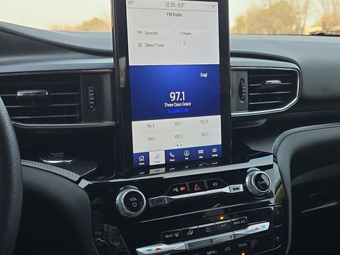 Used 2023 Ford Explorer ST w/ Equipment Group 401A image 16