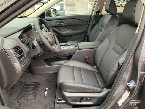 New 2026 Nissan Rogue SV image 18