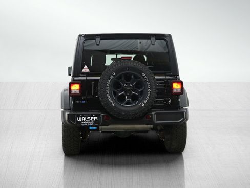 Used 2023 Jeep Wrangler Unlimited w/ Cold Weather Group AWD/4WD image 4
