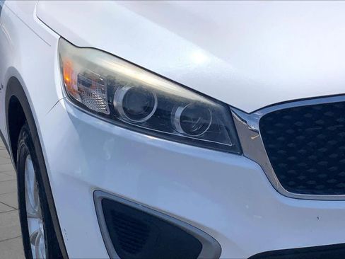 Used 2016 Kia Sorento FWD w/ LX Convenience Package image 28