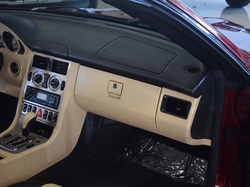 Used 2004 Mercedes-Benz SLK 230 image 50