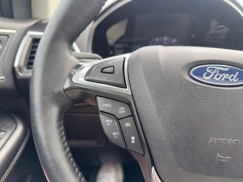 Used 2022 Ford Edge Titanium AWD/4WD image 17
