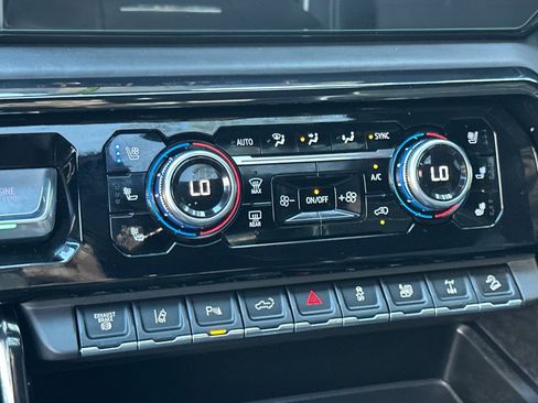 Used 2024 GMC Sierra 2500 AT4X w/ AT4X AEV Edition image 26