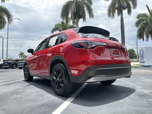 Certified 2025 Honda HR-V Sport image 18