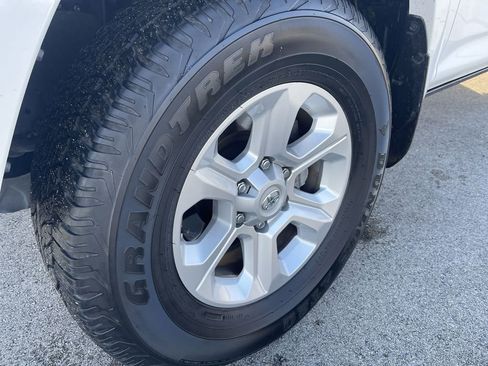 Used 2024 Toyota 4Runner SR5 image 10