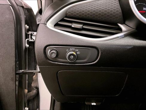 Used 2024 Chevrolet Malibu LT image 15