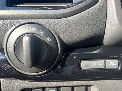 Used 2024 Nissan Titan SV w/ SV Bronze Edition Package image 26