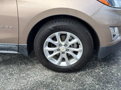 Used 2018 Chevrolet Equinox LS FWD image 10