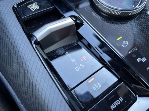 Used 2025 BMW X3 xDrive30i w/ Premium Package image 19