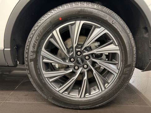 New 2026 Lincoln Aviator AWD image 7