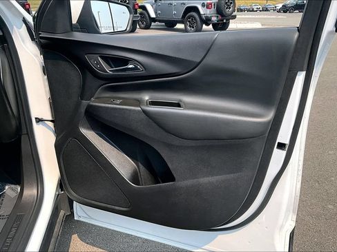 Used 2024 Chevrolet Equinox LT AWD/4WD image 24