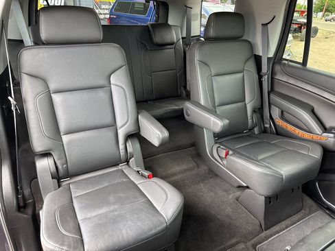 Used 2018 Chevrolet Tahoe Premier w/ RST 6.2L Performance Edition AWD/4WD image 16
