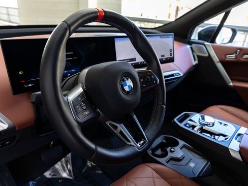 Used 2025 BMW iX M60 AWD/4WD image 18