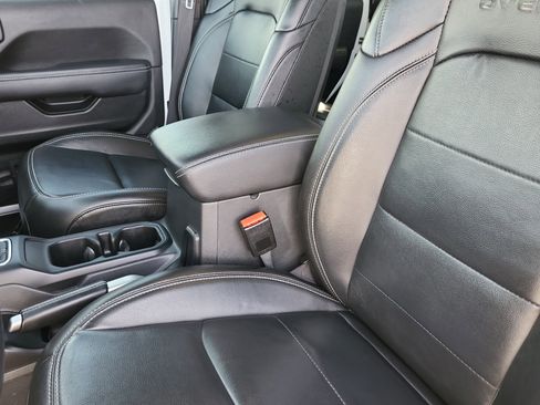 Used 2022 Jeep Gladiator Overland w/ Popular Equipment Package image 13