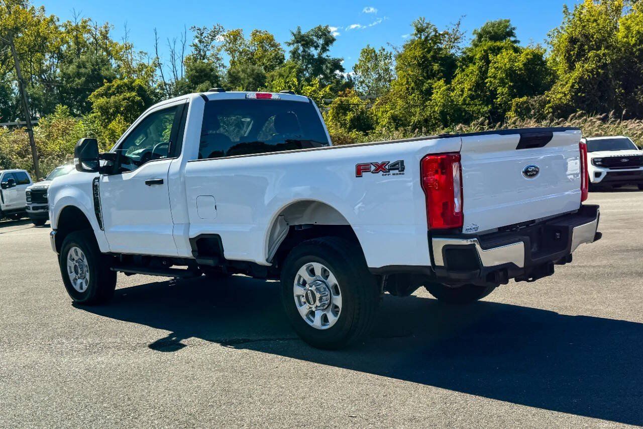 Used 2024 Ford F250 XLT w/ FX4 Off-Road Package AWD/4WD image 5
