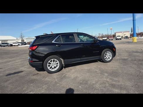 Used 2023 Chevrolet Equinox LT AWD/4WD image 9