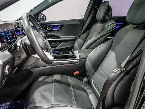 Used 2025 Mercedes-Benz C 300 Sedan image 17